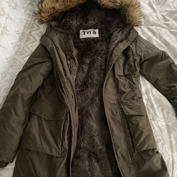 Aritzia winter coat - Picture 3 of 3